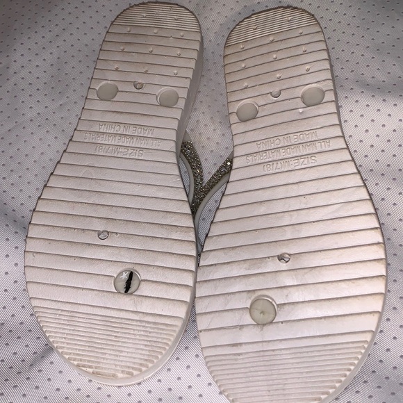 Sparkly white thong sandals size 7/8 - Picture 2 of 11